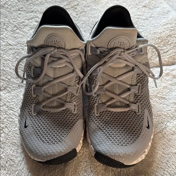 Nike Free Metcon 4 Wolf Grey - Picture 2 of 5